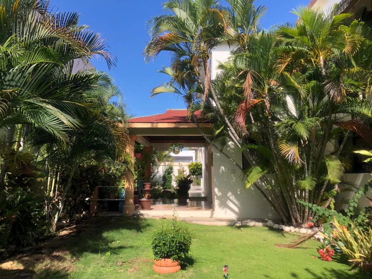 RESIDENCIA FAMILIAR 2 NIVELES EN PUNTA PALMA BARAHONA