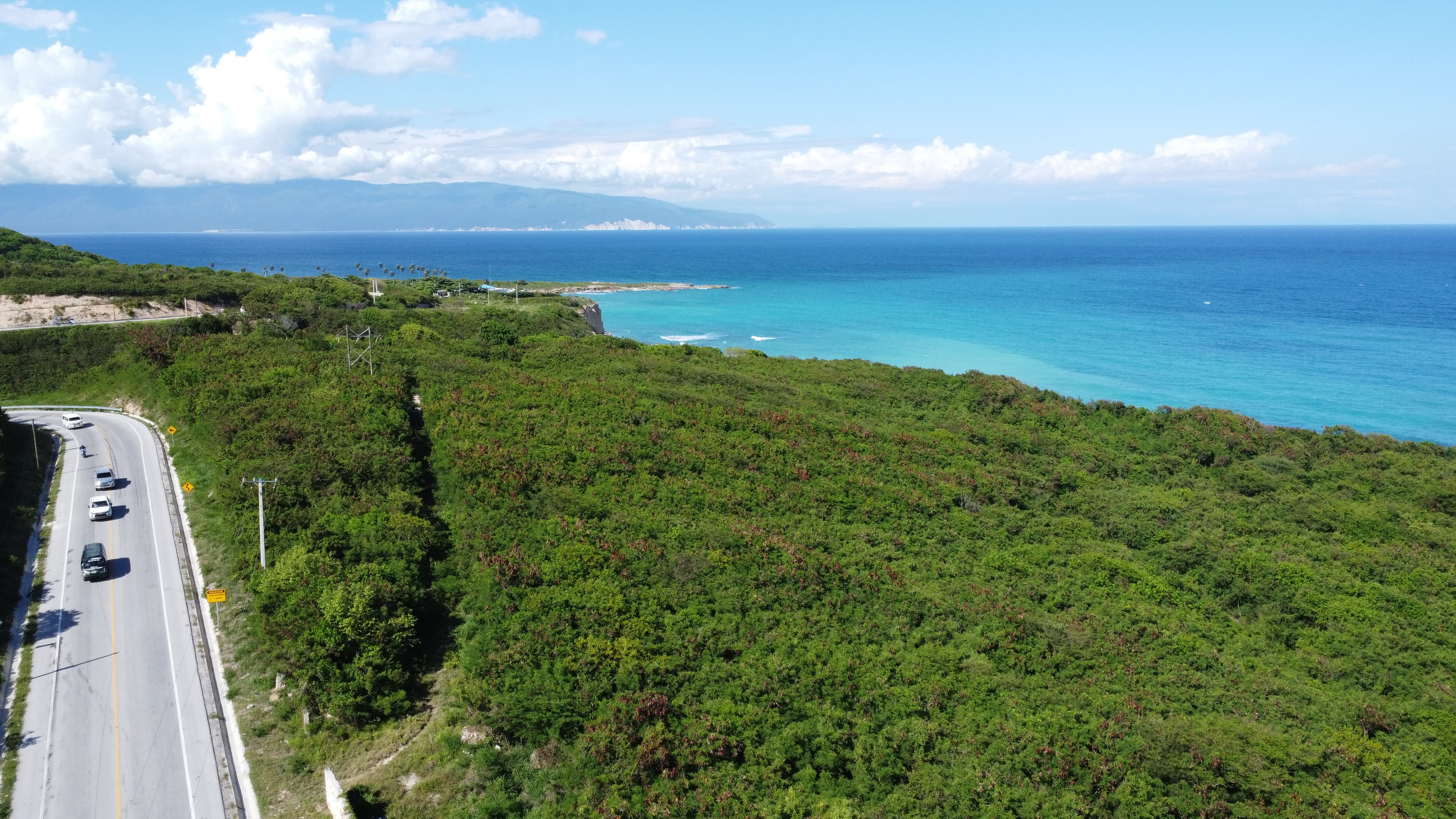 TERRENO EN LA COSTA DE BARAHONA REPUBLICA DOMINICANA CON VOCACION TURISTICA
