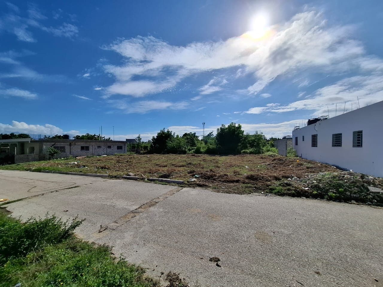 SE VENDE SOLAR DE 600 M2 en Los Maestros Barahona